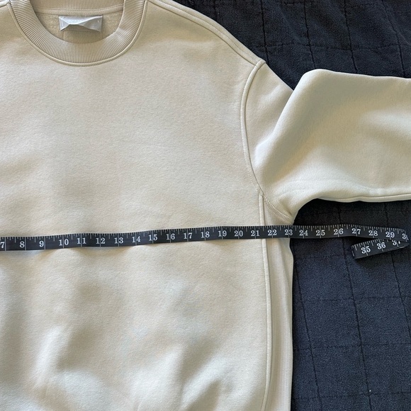 The ReTrack Crewneck Sweatshirt in Pelican - Picture 7 of 10